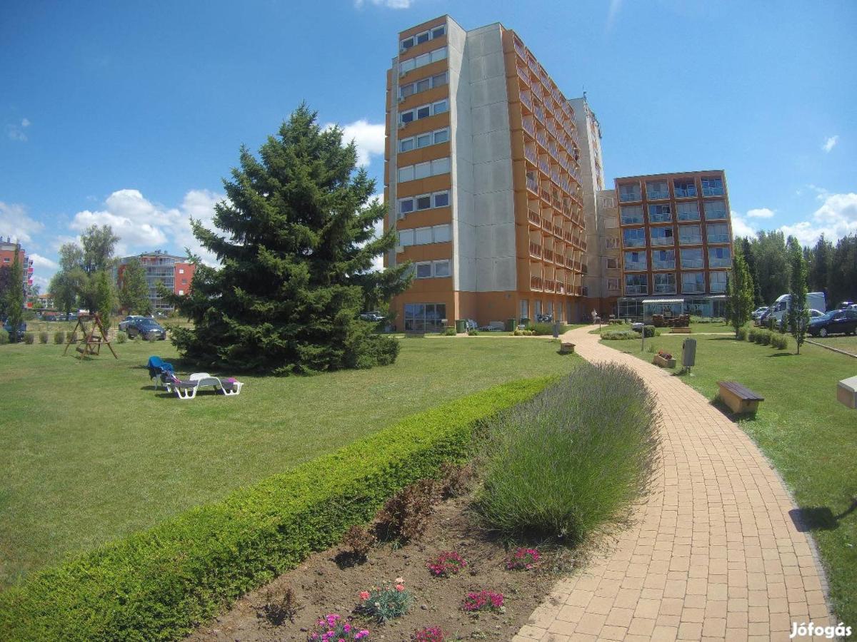 Vizparti Sas Apartman Siófok Exterior foto