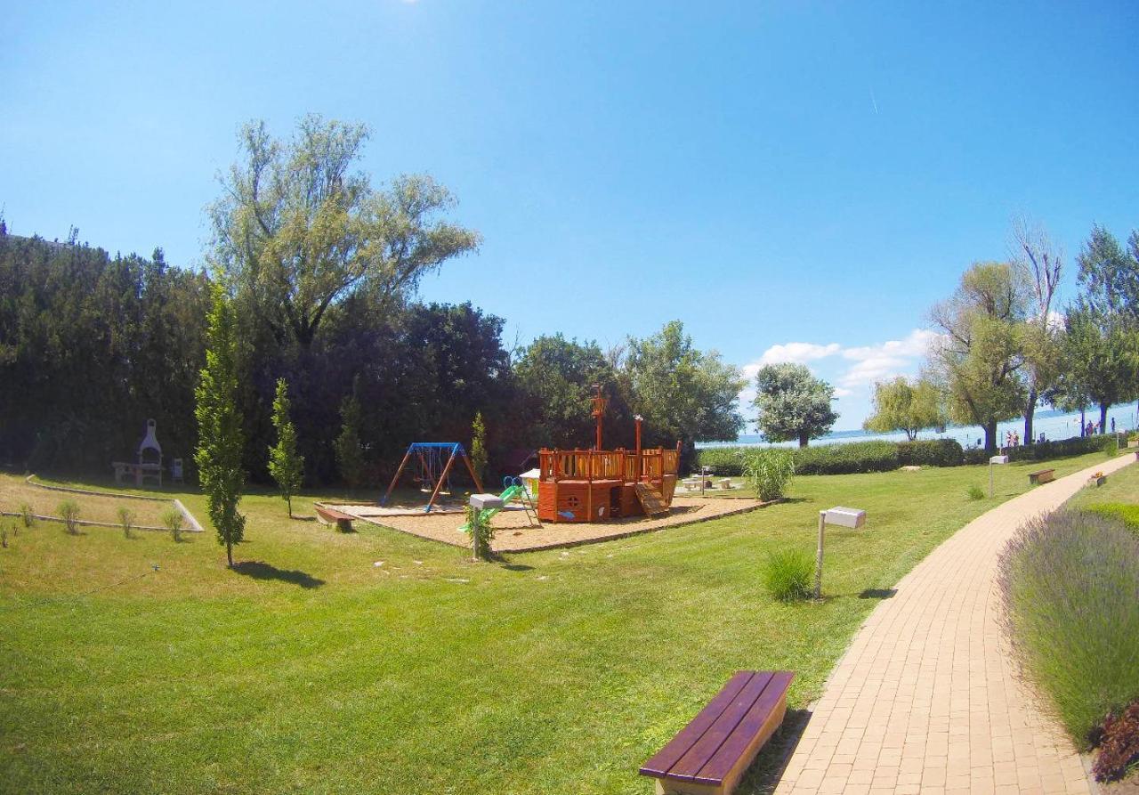 Vizparti Sas Apartman Siófok Exterior foto
