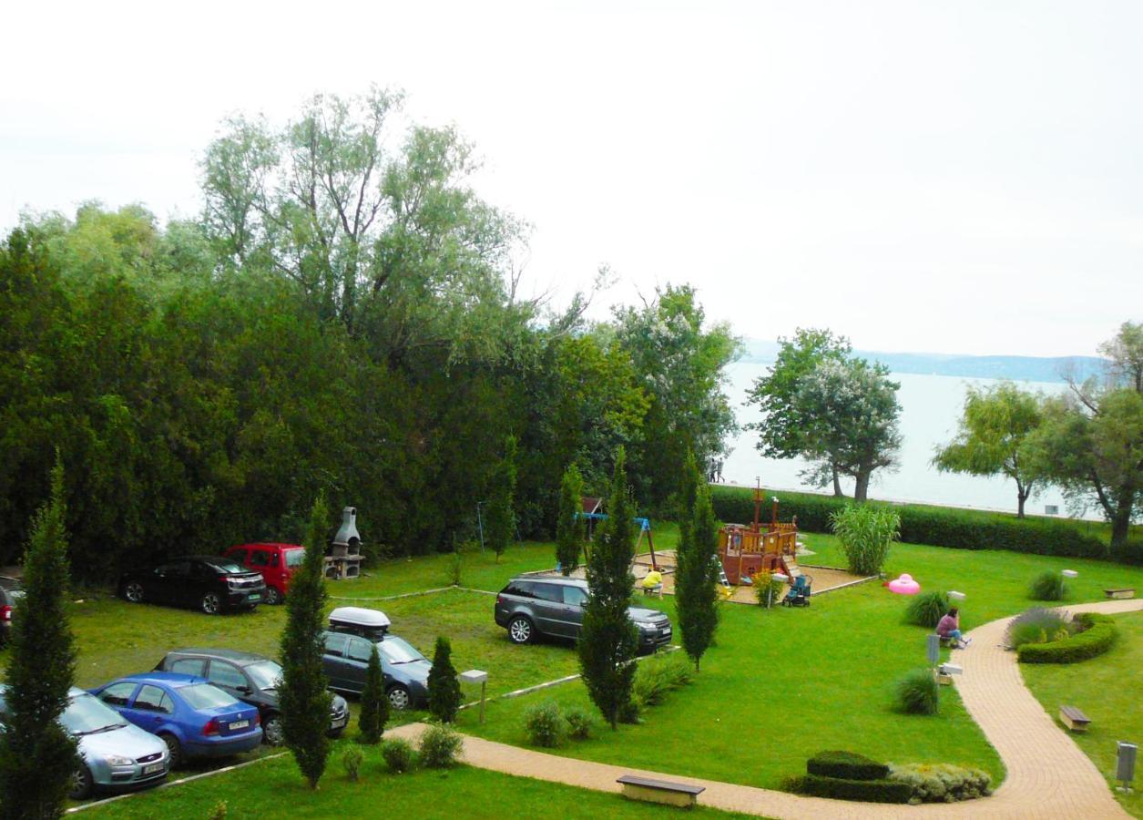 Vizparti Sas Apartman Siófok Exterior foto